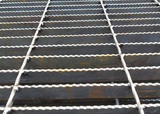 China Grating da barra de aço carbono Q235, aprovação ISO9001 de pavimentação grating de aço galvanizada fornecedor