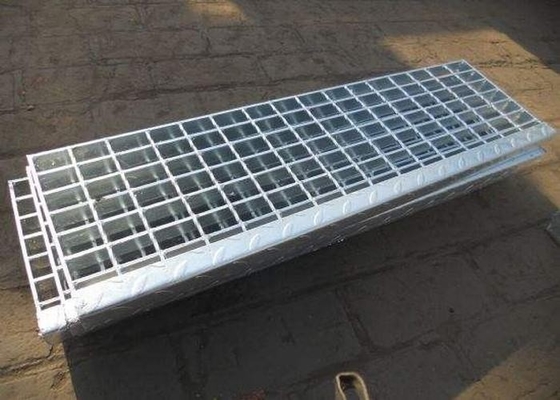 China Certificado de aço galvanizado tamanho personalizado do CE dos passos de escada ISO9001 fornecedor