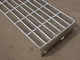 Passos de escada T4 de aço galvanizados T5 com a placa quadriculado para o assoalho da indústria fornecedor